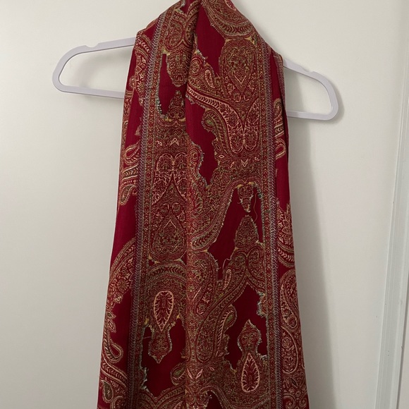 Kashmiri Shawls Red Patterned Shawl - Picture 4 of 4